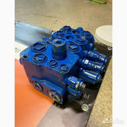 Гидравлический распределитель Bosch rexroth R908407411