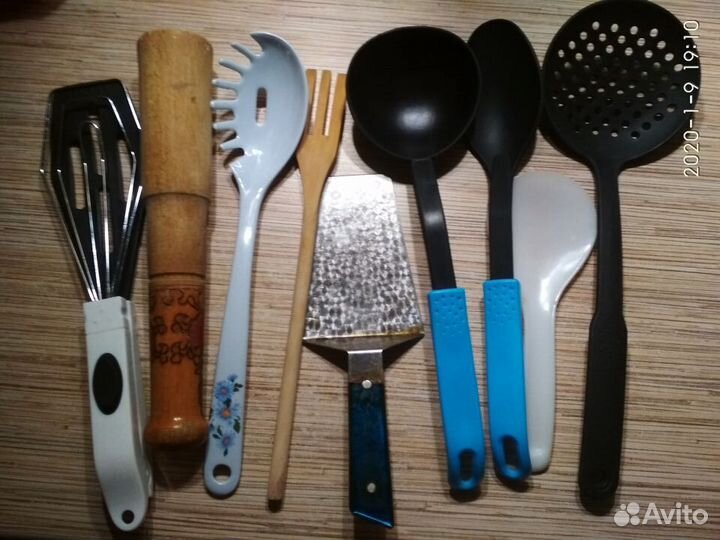 Лопатки.Щипцы.Чеснокодав.молоток,плетенки и другое