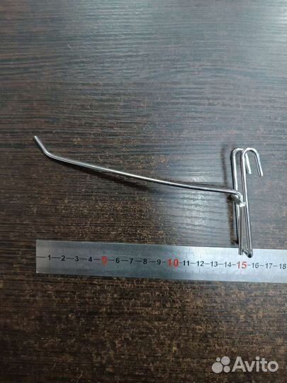 Крючки металлические 12 штук