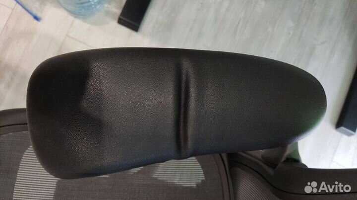 Кресло Herman Miller Aeron (C)
