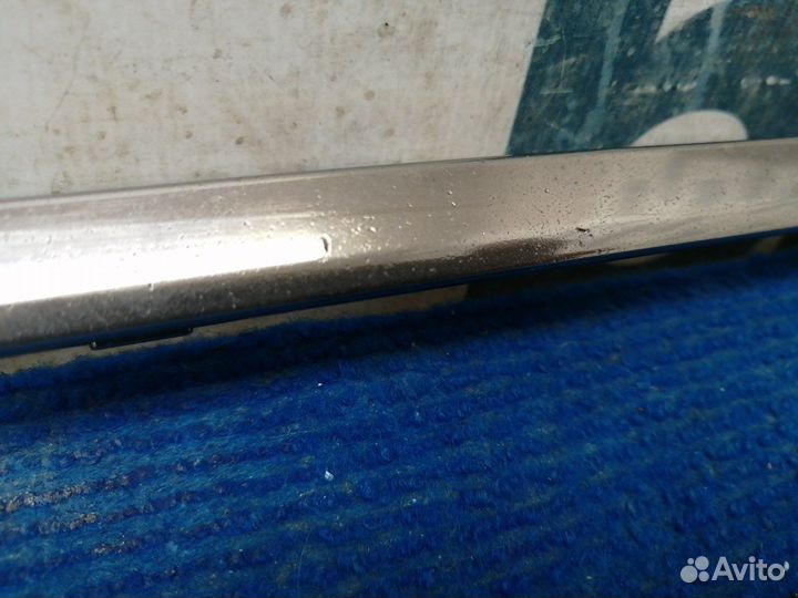 Молдинг переднего бампера центральный 86565-B1000