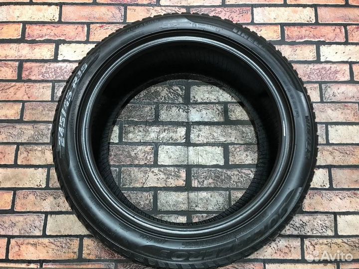 Pirelli Winter Sottozero 245/45 R19 102V