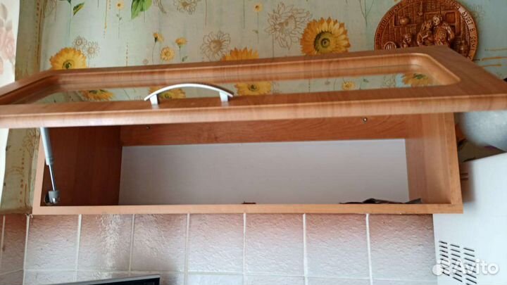 Шкаф навесной