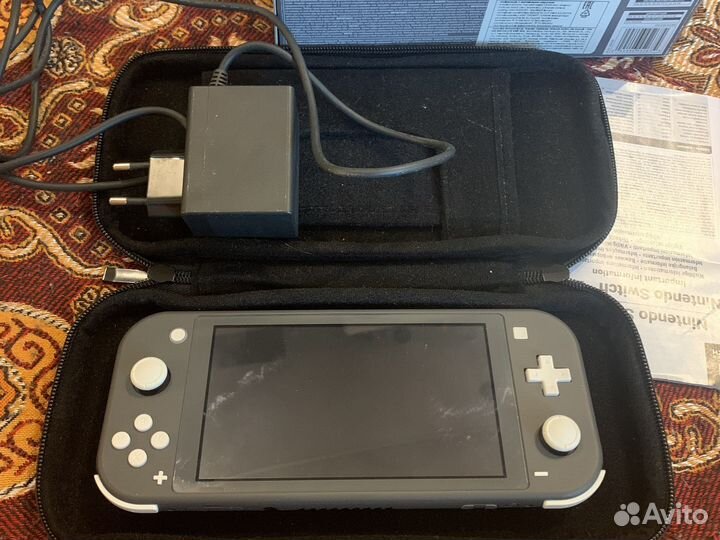 Портативная игровая консоль Nintendo Swich Lite