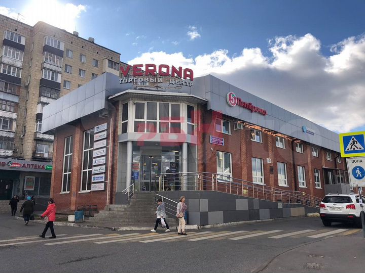 150 кв м у метро на 1 линии