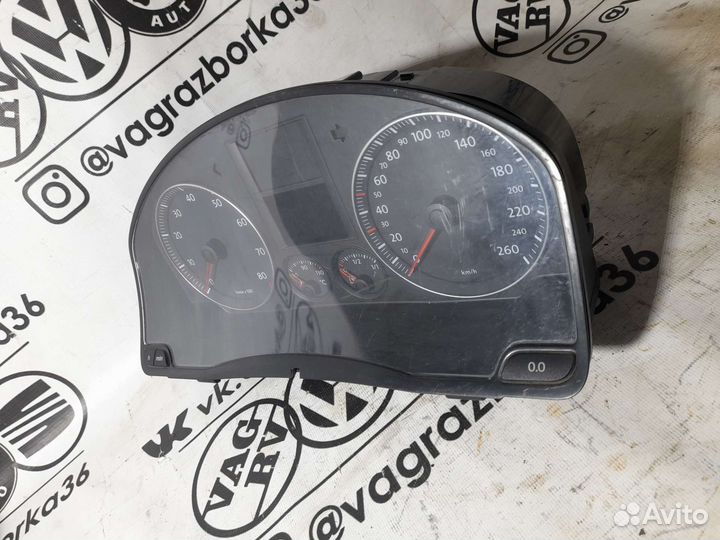 Панель приборов VW Jetta 5 / Golf 5