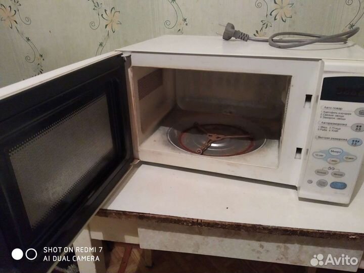 Микроволновая печь на запчасти