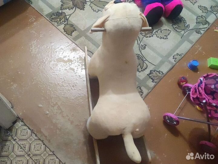 Собака качалка