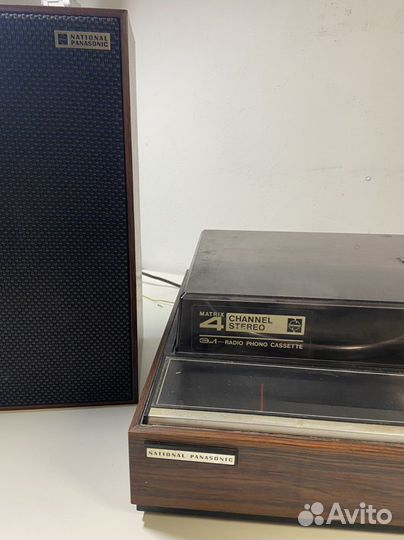 Винтажный проигрыватель винила national panasonik