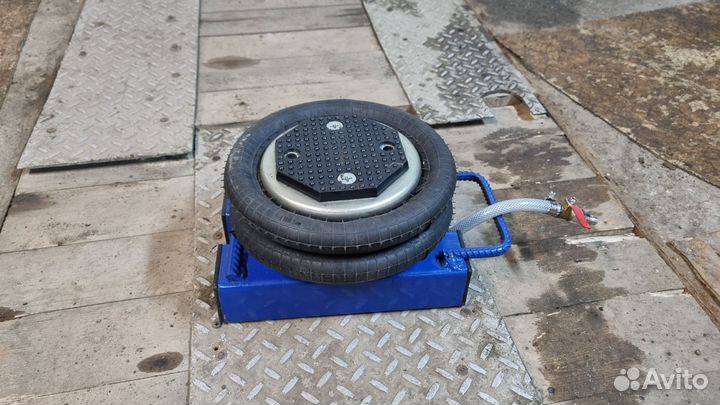 Домкрат пневматический