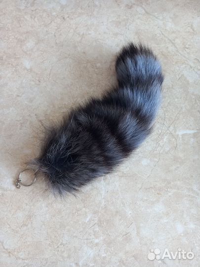 Хвосты с кольцами как брелоки