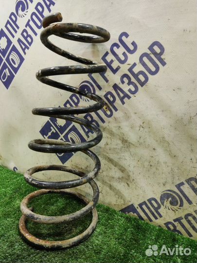 Пружина подвески задняя правая Kia Spectra седан