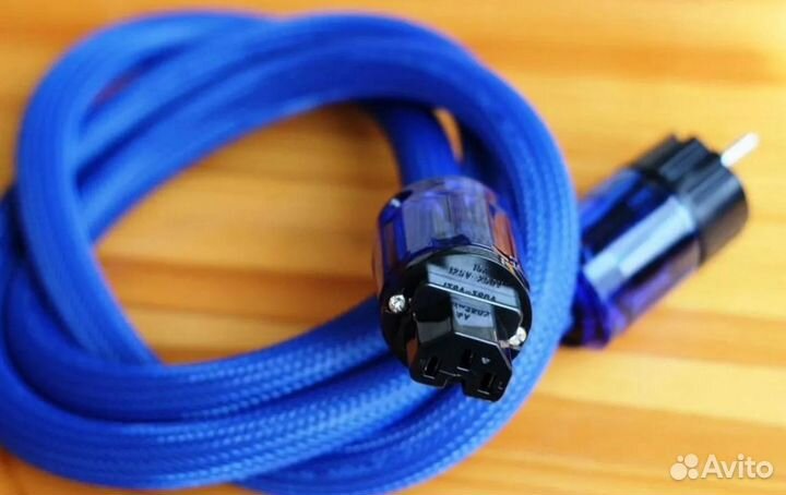 Кабель oyaide силовой 220В новый 1,5м
