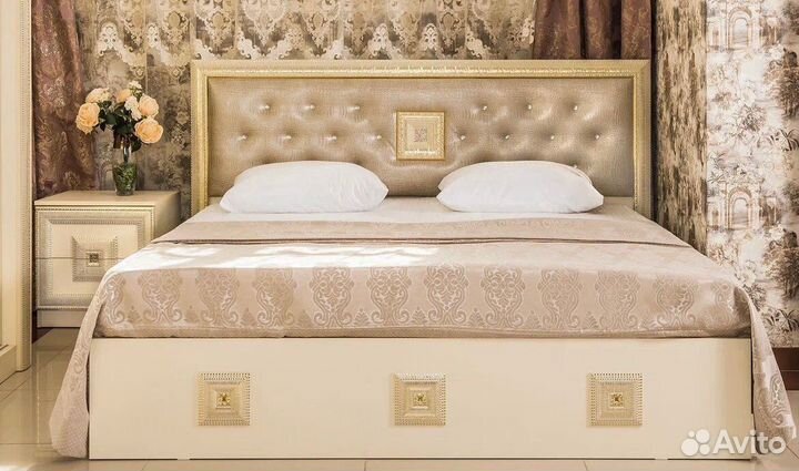 Спальный гарнитур