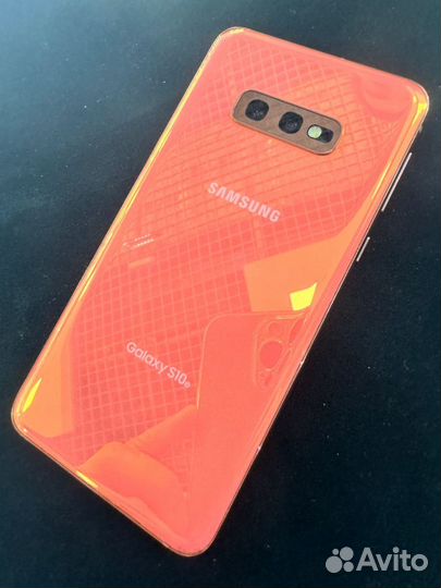 Samsung Galaxy S10e, 6/128 ГБ
