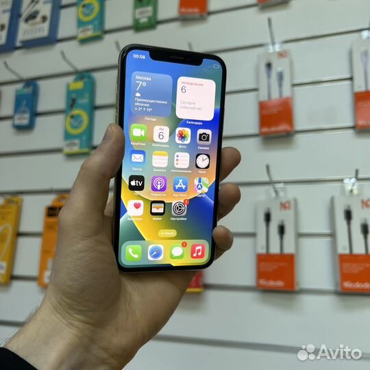 iPhone X, 64 ГБ