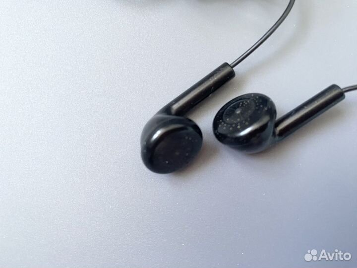 Проводные наушники Samsung