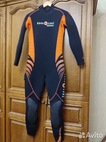 Костюм для дайвинга