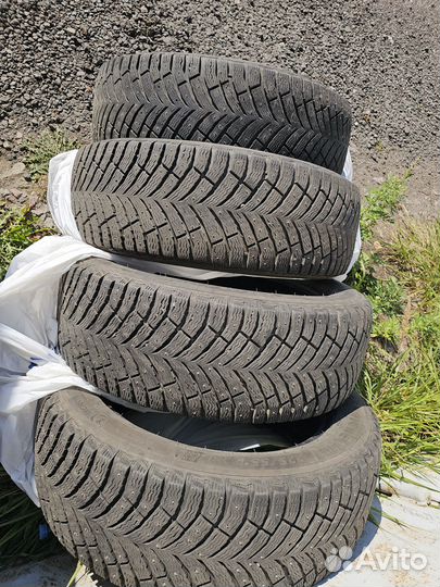 Michelin X-Ice North 4 SUV 225/55 R19