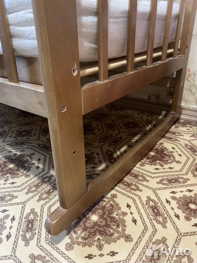 Детская кроватка качалка