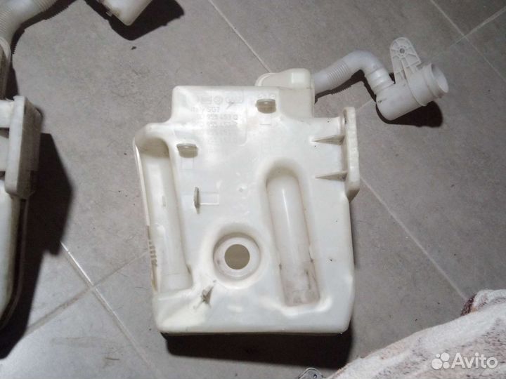 Бачок омывателя Skoda Octavia Vwagen polo Jetta