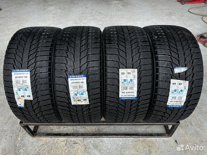 Triangle PL01 235/40 R18