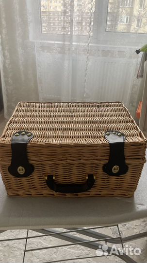 Набор для пикника в чемодане