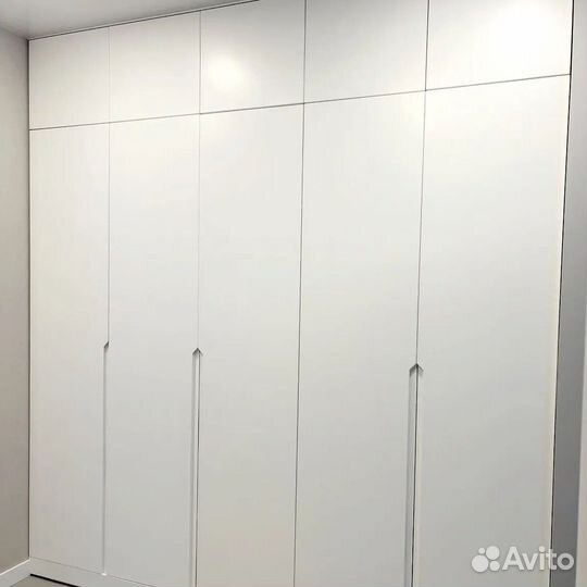 Шкаф в коридор