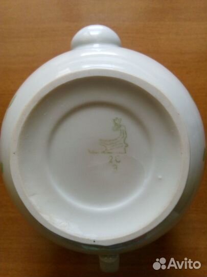 Набор из 2-ух фарфоровых чайников Сердечки бфз