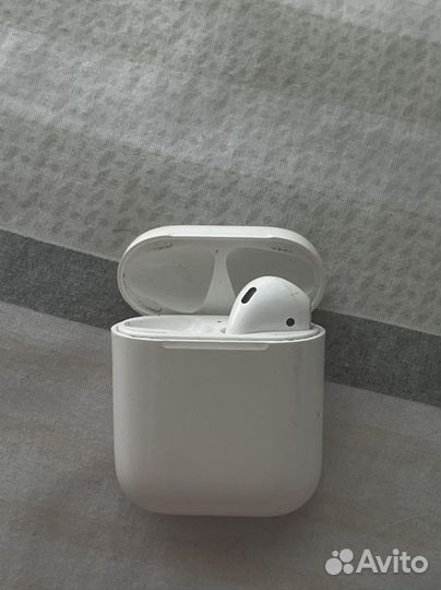 Air Pods A1602