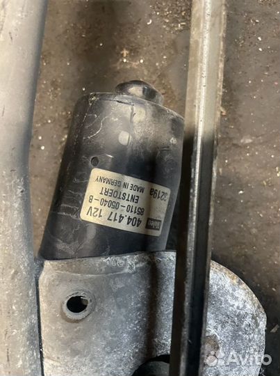 Toyota Avensis Трапеция дворников