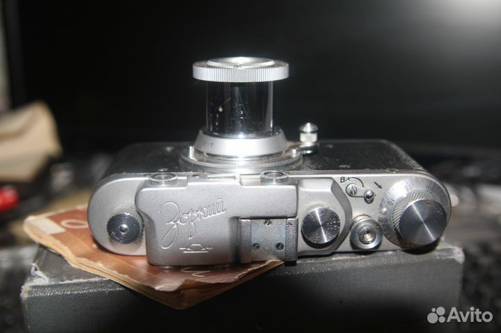 Коллекционный фотоаппарат Зоркий 1956 года