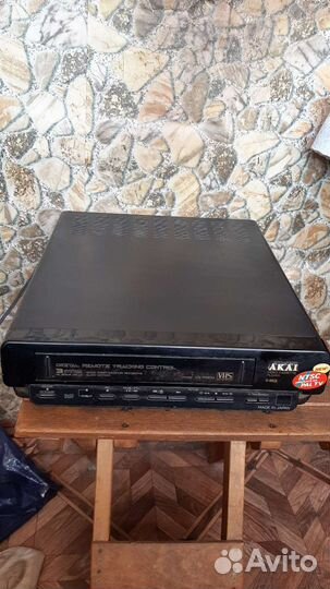 Видеомагнитофон akai