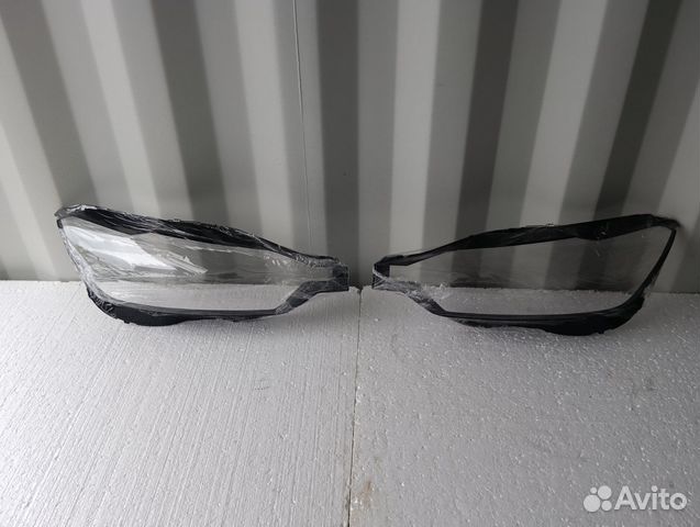 Стекло фары левое / правое Volvo XC60 2017-2021
