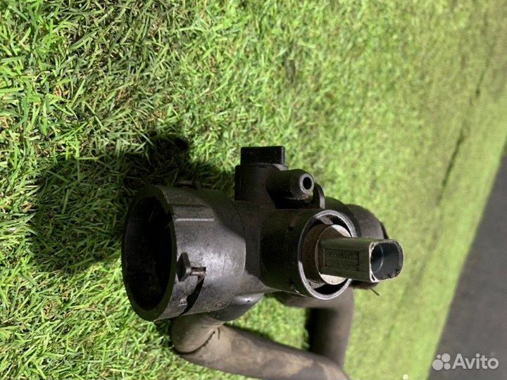 Патрубок радиатора Audi A4 B7 2.0 ALT 2004