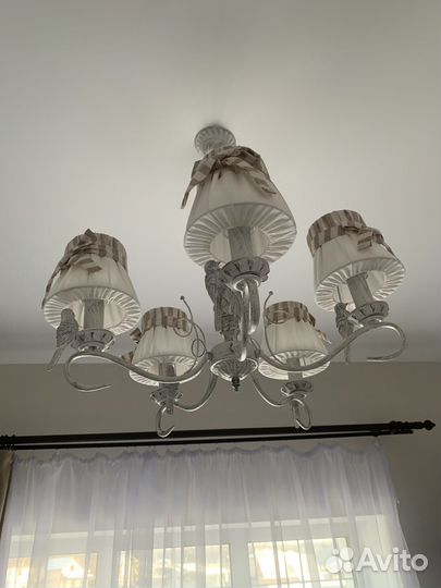 Люстра Прованс в золотой патине 8 плафонов