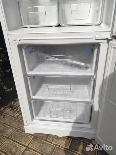 Холодильник Indesit no frost