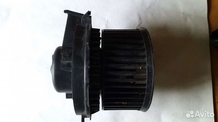 Мотор отопителя CitroenXsara Picasso