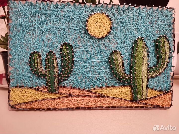 Картина в стиле нитяная графика-Кактусы в пустыне