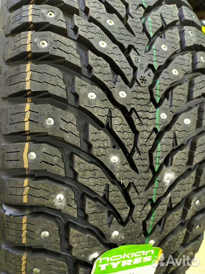 Nokian Tyres Hakkapeliitta 9 SUV 255/55 R18