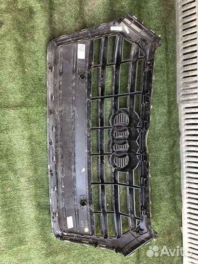 Решетка радиатора ауди ку5 2017