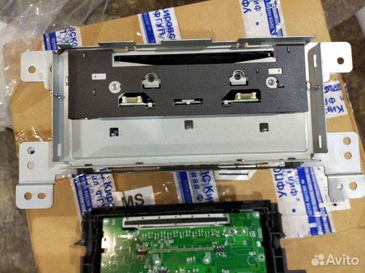 Штатное головное устройство