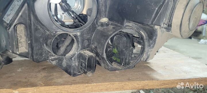 Фара правая skoda rapid