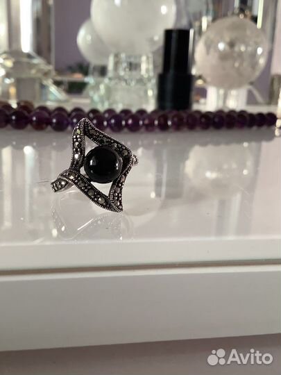 Серебрянное кольцо с черным ониксом 925