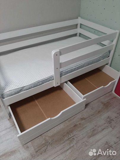 Детская кровать от 3 лет с бортиками