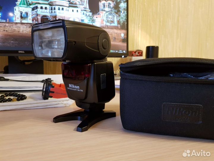 Nikon Speedlight SB-700