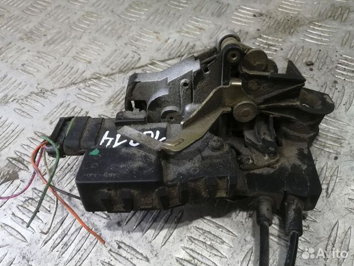 Замок задней правой двери Mercedes Benz ML W163