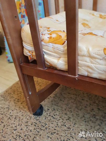 Детская кроватка