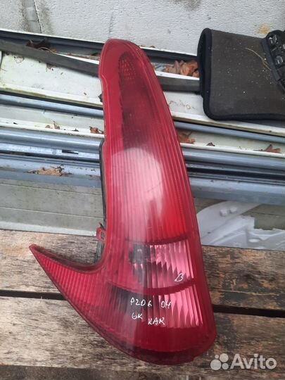 Фонарь задний пежо 206 универсал