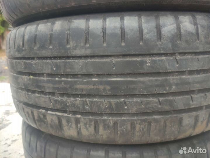Nokian Tyres Hakka Blue 2 215/55 R17 98W